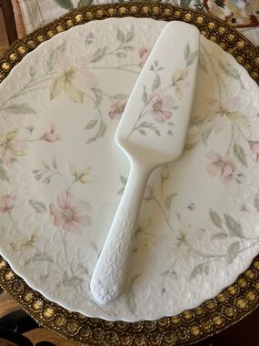 MIKASA Pastel Garden Narumi Japan Floral Cake Plate & Serving Utensil